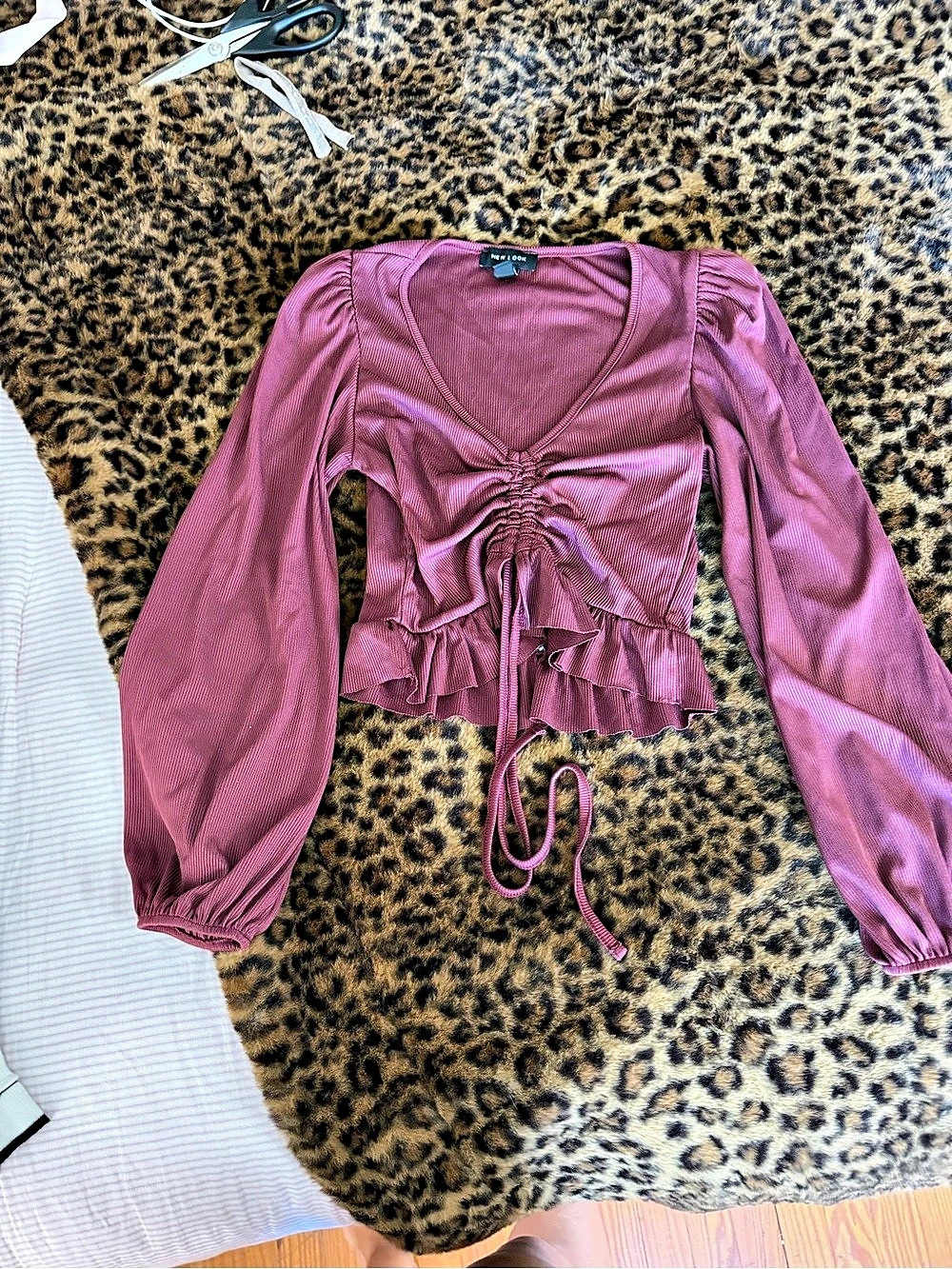 Mauve Ribbed Ruched Peplum Top - Picture 2 of 4